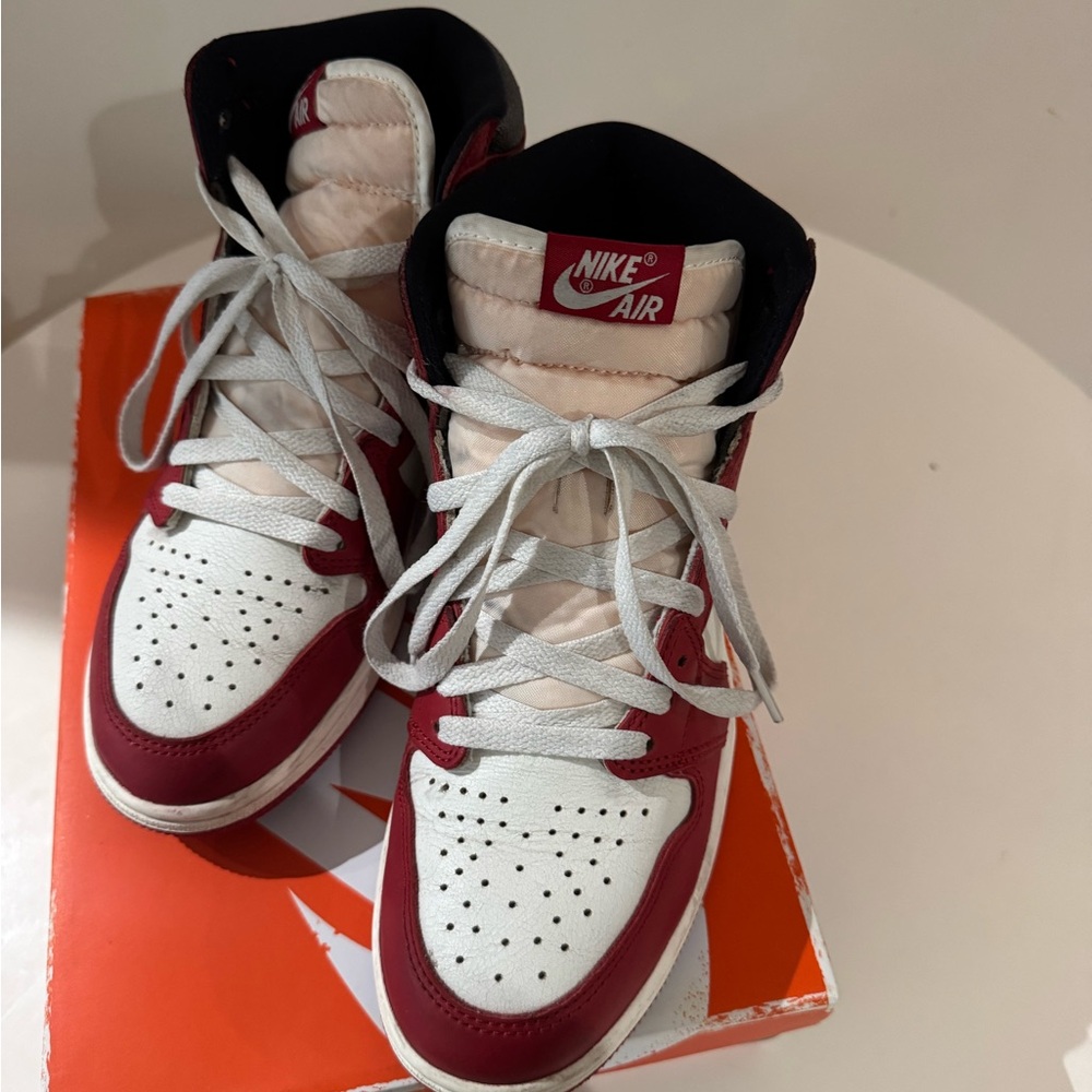 AIR JORDAN 1 “Chicago” VARSITY RED sz 9